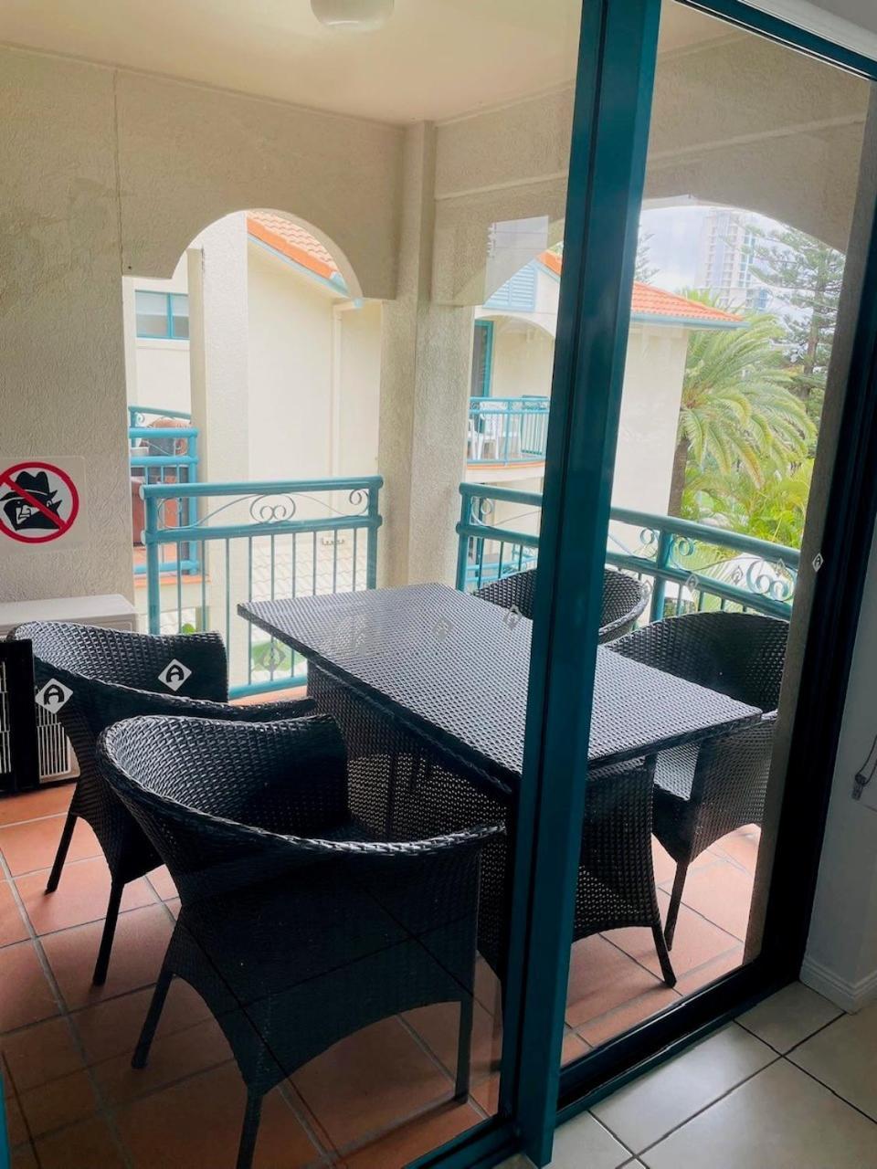 Aruba Beach Resort Broadbeach Eksteriør bilde